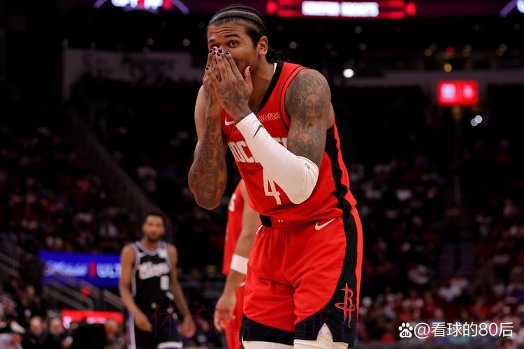 伤愈回归!杰林替补出战14分钟,得到9分5篮板1助攻1抢断1帽 伤愈回归!杰林替补出战14分钟,得到9分5篮板1助攻1抢断1帽